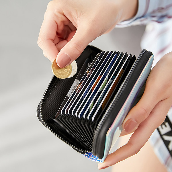 Γυναικείο πορτοφόλι με υφασμάτινη λαβή