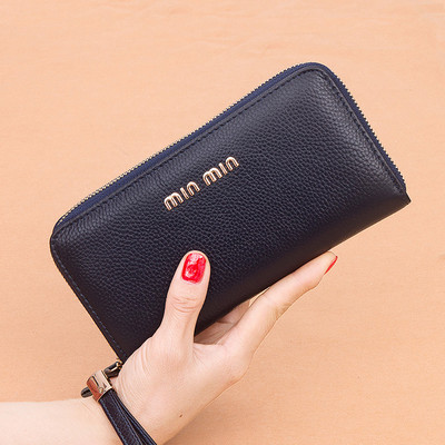 Γυναικείο πορτοφόλι κλασικό μοντέλο με φερμουάρ και κοντή λαβή