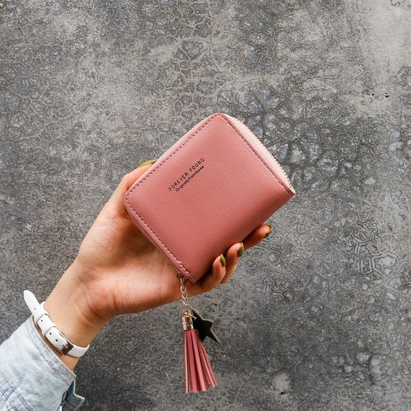 Γυναικείο μικρό πορτοφόλι από οικολογικό δέρμα με φερμουάρ και επιγραφή