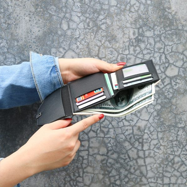 Γυναικείο πορτοφόλι από οικολογικό δέρμα με μεταλλική στερέωση