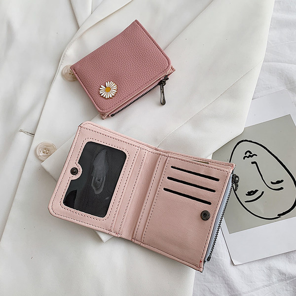 Έκο δερμάτινο πορτοφόλι μικρό  γυναικών με κέντημα πέρλες 