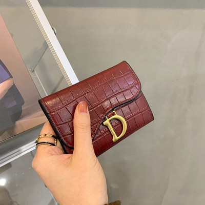 Γυναικείο πορτοφόλι με διαμερίσματα πιστωτικών καρτών χωρίς θήκη κερμάτων