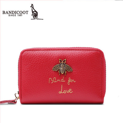 Sieviešu somiņa ar rāvējslēdzēju un uzrakstu - izgatavota no eko ādas