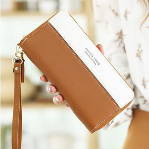 Πολυλειτουργικό γυναικείο πορτοφόλι κατασκευασμένο από έκο δέρμα με φούντα