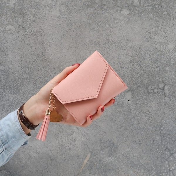 Γυναικείο έκο δερμάτινο πορτοφόλι με μενταγιόν και μεταλλικό κούμπωμα