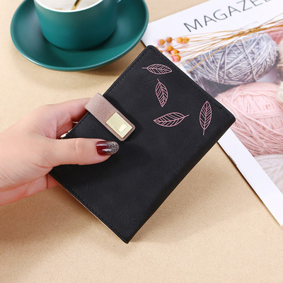 Sieviešu maks ar izšuvumu un metāla aizdari - vairākās krāsās