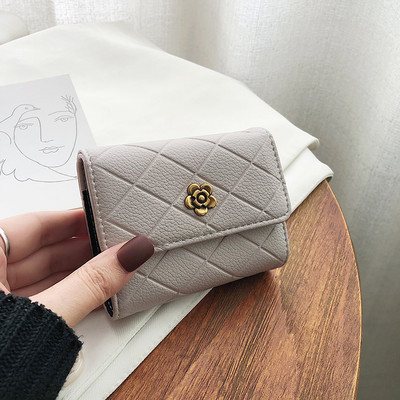 Γυναικείο έκο δερμάτινο πορτοφόλι με μεταλλικό λουλούδι