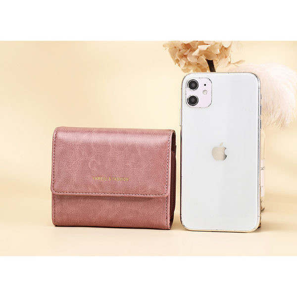 Mazs ādas sieviešu maciņš ar metāla aizdari