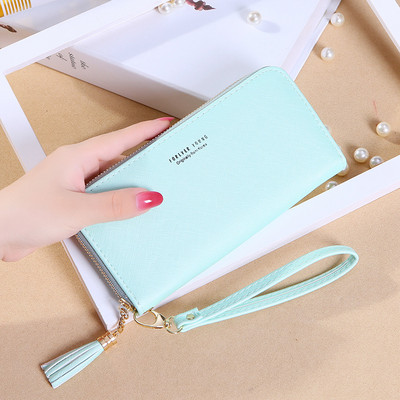 Sieviešu ādas maks ar pušķu un rāvējslēdzēja aizdari