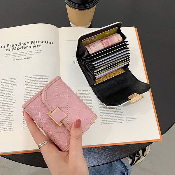 Γυναικείο έκο δερμάτινο πορτοφόλι με μεταλλική στερέωση