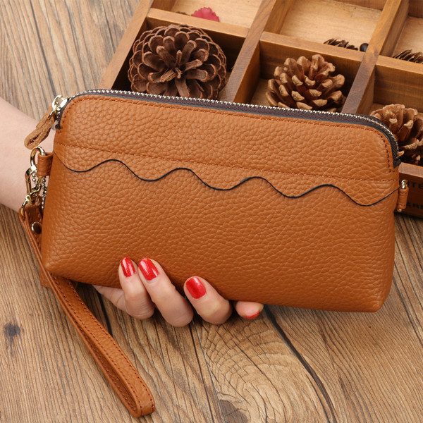 Έκο δερμάτινο πορτοφόλι νέο μοντέλο με φερμουάρ και μεγάλη μεταλλική αλυσίδα