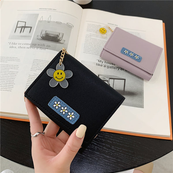 Γυναικείο πορτοφόλι με τρισδιάστατη εφαρμογή από οικολογικό δέρμα