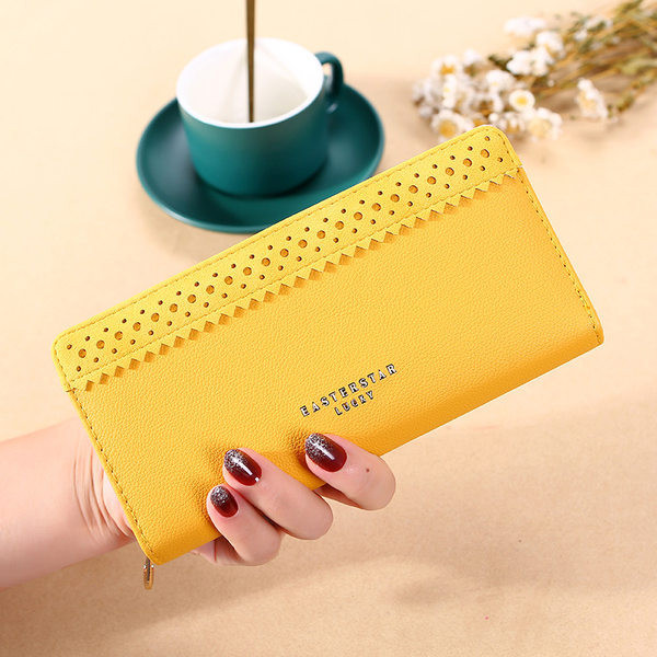 Μεγάλο γυναικείο πορτοφόλι με επιγραφή σε διάφορα χρώματα