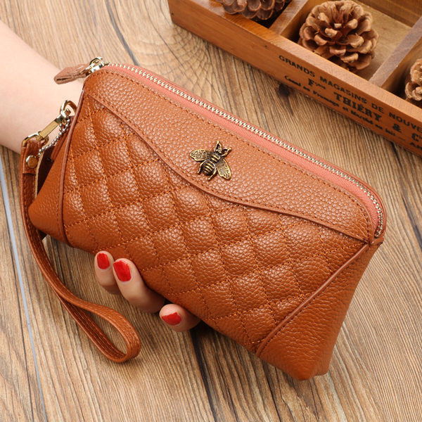 Νέο γυναικείο πορτοφόλι με φερμουάρ και μεταλλική διακόσμηση