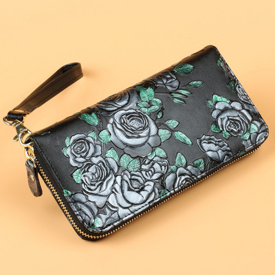 Νέο μοντέλο πορτοφολιού με εφαρμογή χρώματος