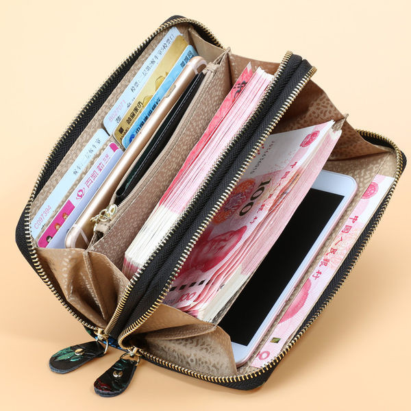 Γυναικείο πορτοφόλι νέο μοντέλο με έγχρωμη εφαρμογή 3D