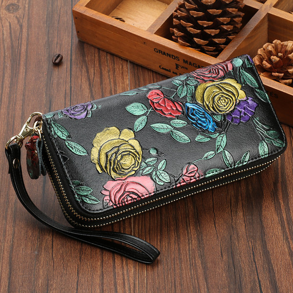 Γυναικείο πορτοφόλι νέο μοντέλο με έγχρωμη εφαρμογή 3D