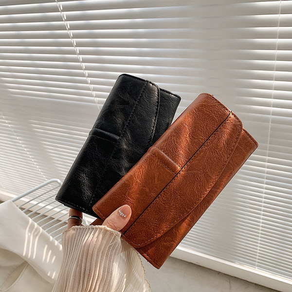 Sieviešu maks no eko ādas - parasts modelis