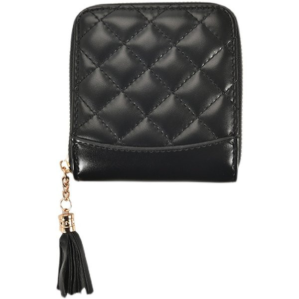 Γυναικείο πορτοφόλι με φούντα και μεταλλικό στοιχείο