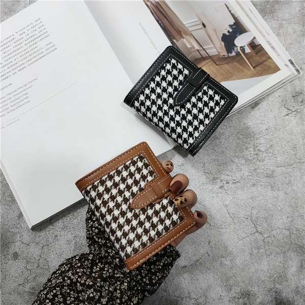 Γυναικείο καρό πορτοφόλι από οικολογικό δέρμα σε καφέ μπλε και μαύρο χρώμα