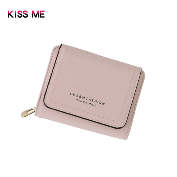 Sieviešu ādas somiņa ar rāvējslēdzēju un uzrakstu