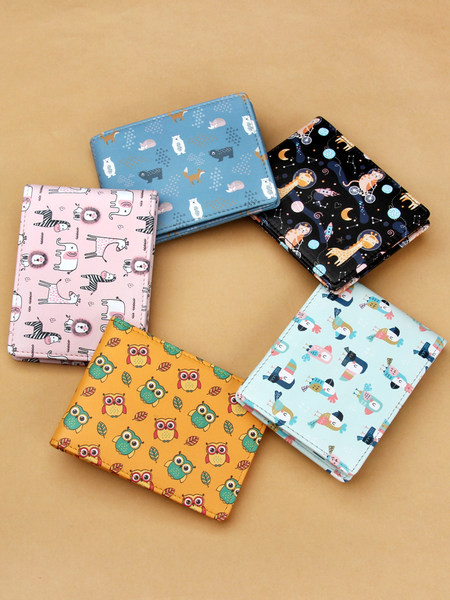 Γυναικείο πορτοφόλι καθημερινό με απλικέ χρώμα