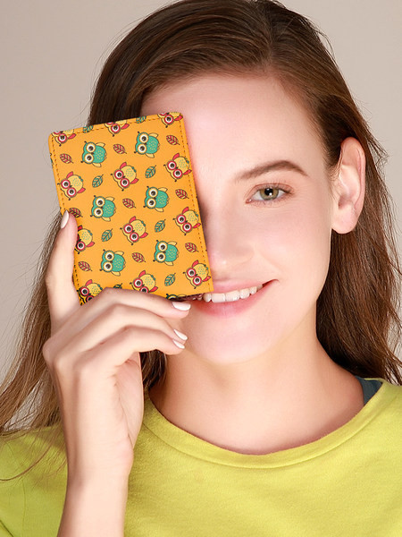 Γυναικείο πορτοφόλι καθημερινό με απλικέ χρώμα