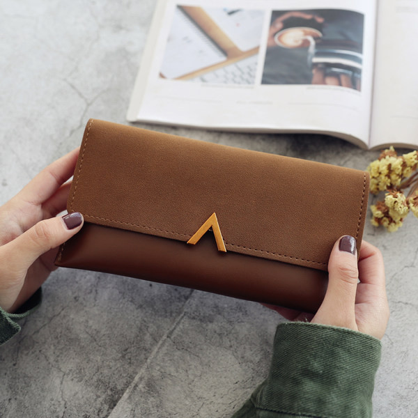 Sieviešu moderna somiņa no eko ādas ar aizdari