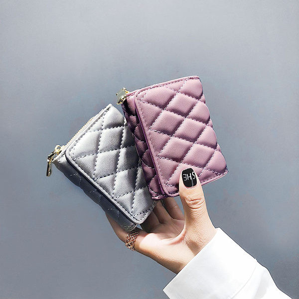 Γυναικείο πορτοφόλι με δύο διαμερίσματα με φερμουάρ και μεταλλική στερέωση