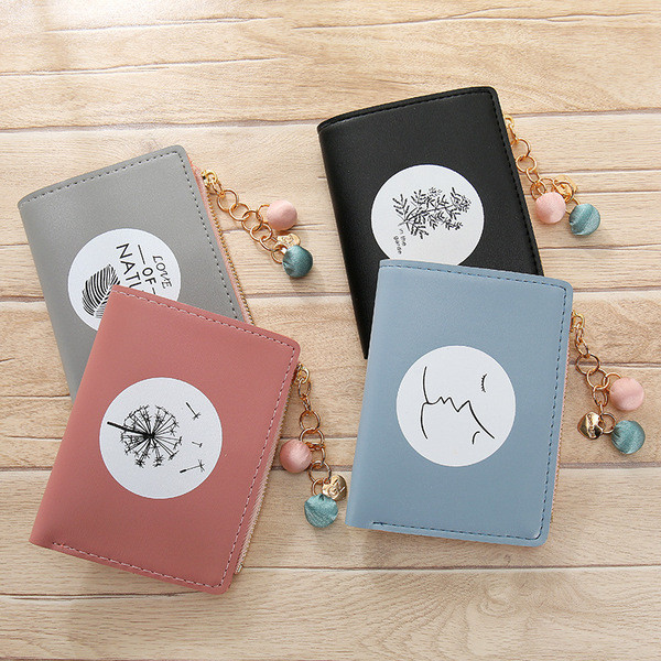 Μικρό έκο δερμάτινο πορτοφόλι με φερμουάρ και μεταλλική διακόσμηση