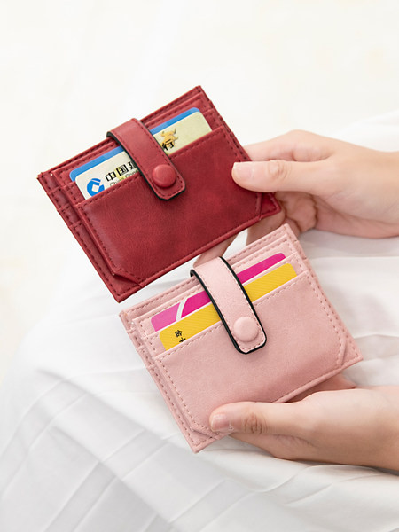 Γυναικείο πορτοφόλι για οικολογικά δερμάτινα έγγραφα με μεταλλική στερέωση