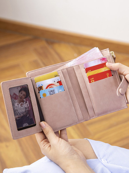 Γυναικείο πορτοφόλι με φερμουάρ και μεταλλική στερέωση - οικολογικό δέρμα