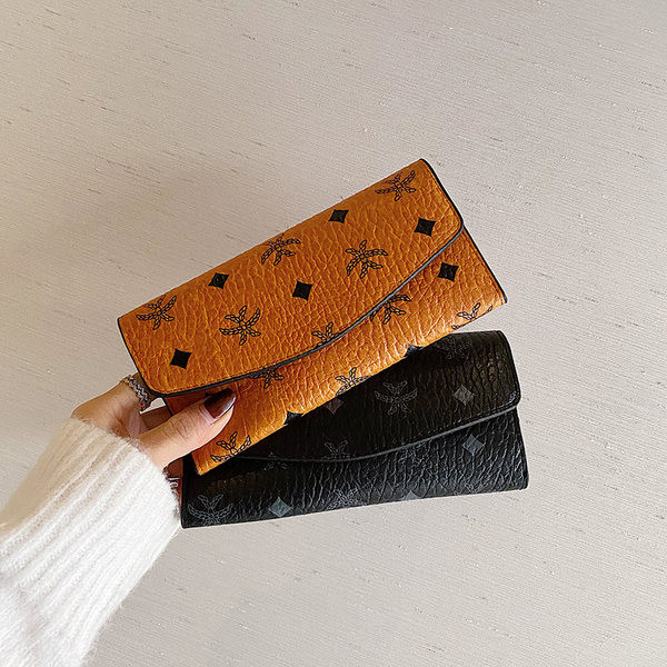 Γυναικείο έκο δερμάτινο πορτοφόλι με εφαρμογές