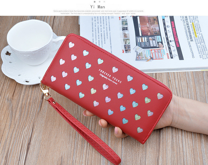 Γυναικείο πορτοφόλι με καρδιές και λαμπερό αποτέλεσμα