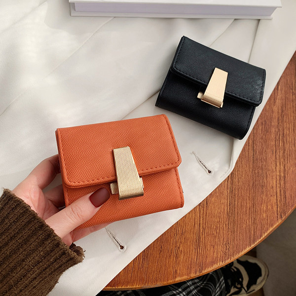 Γυναικείο μίνι έκο δερμάτινο πορτοφόλι με θήκες για κάρτες