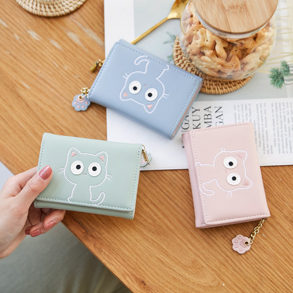 Sieviešu ikdienas maciņš ar aplikāciju un kulonu