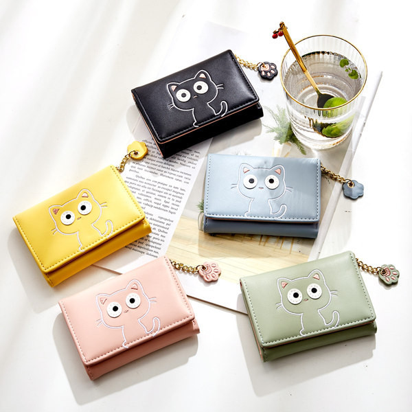 Sieviešu ikdienas maciņš ar aplikāciju un kulonu