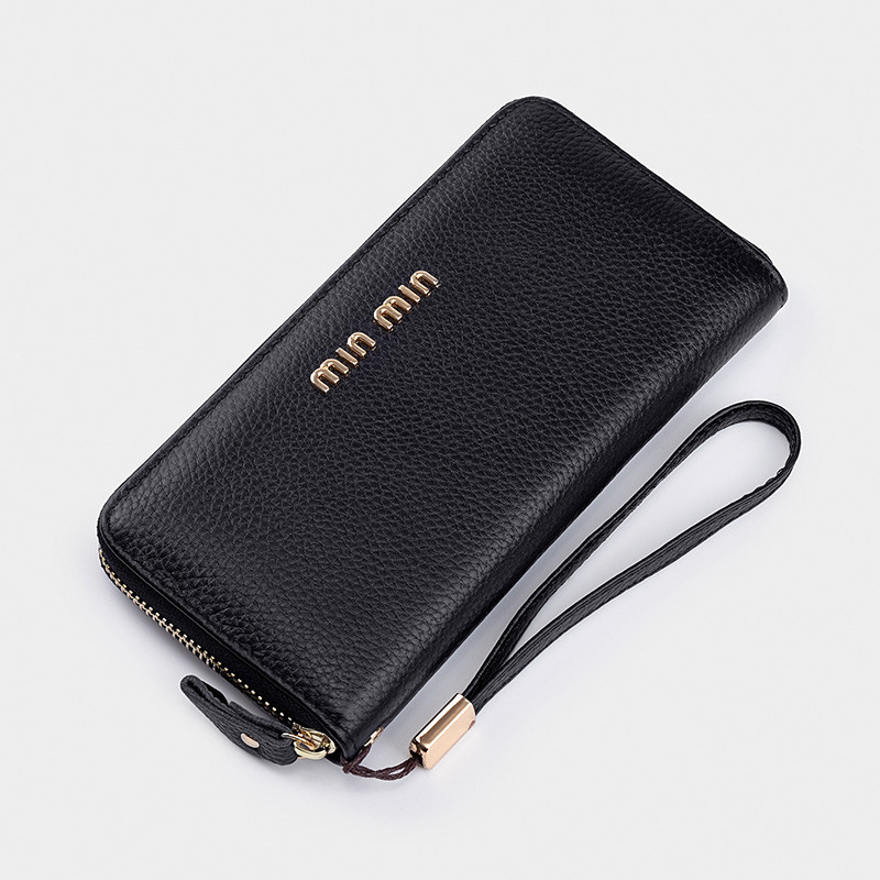 Sieviešu ādas maks ar rāvējslēdzēju un īsu rokturi