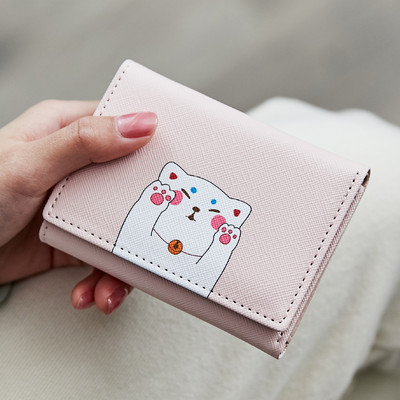 Sieviešu moderns maks ar aplikāciju trīs krāsās