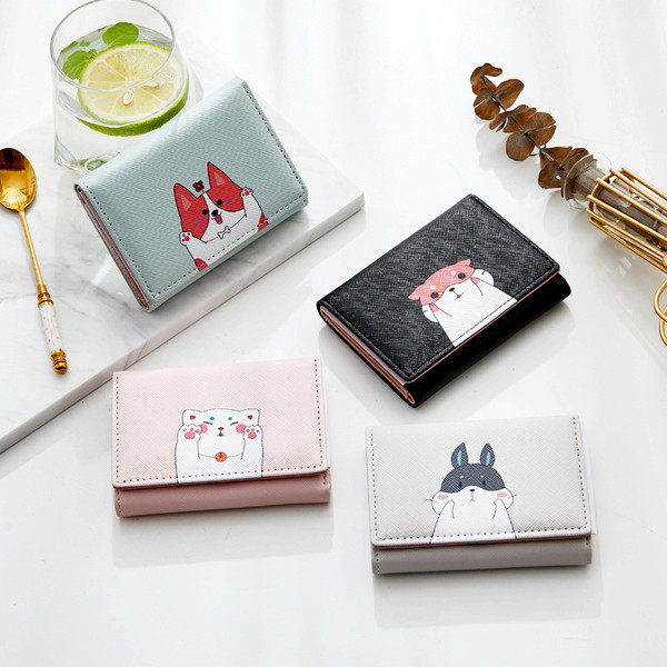 Sieviešu moderns maks ar aplikāciju trīs krāsās