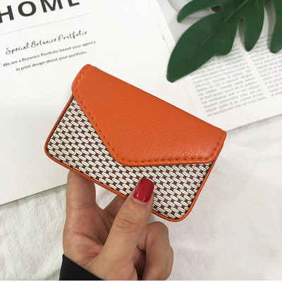 Γυναικείο πορτοφόλι για κάρτες με κούμπωμα