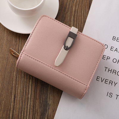 Γυναικείο πορτοφόλι με δερμάτινη αγκράφα