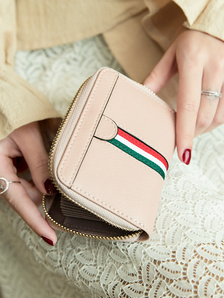 Γυναικείο έκο δερμάτινο πορτοφόλι με φερμουάρ σε διάφορα χρώματα