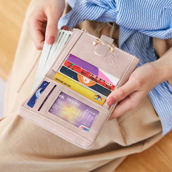 Γυναικείο πορτοφόλι με λαβή και κορδέλα