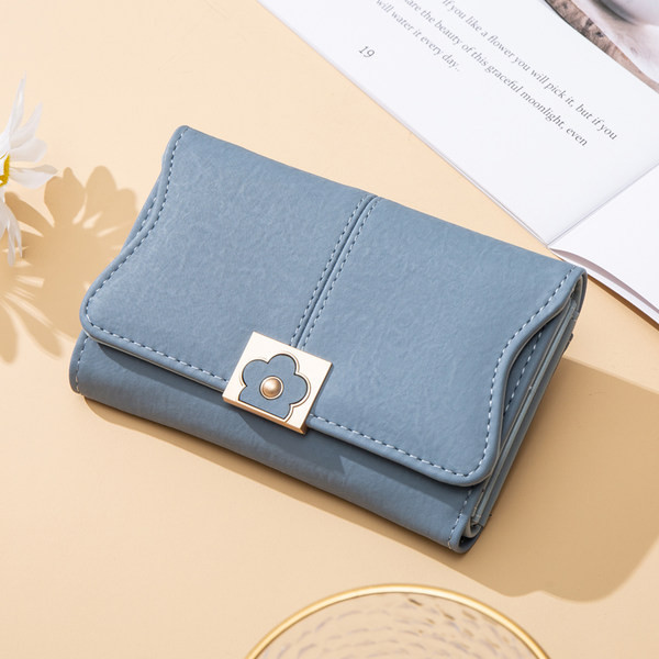 Sieviešu maks ar metāla aizdari dažādās krāsās