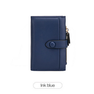 Πολυλειτουργικό γυναικείο πορτοφόλι κατασκευασμένο από faux δέρμα με μεταλλική στερέωση