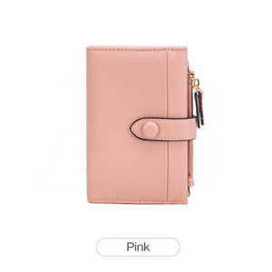 Πολυλειτουργικό γυναικείο πορτοφόλι κατασκευασμένο από faux δέρμα με μεταλλική στερέωση