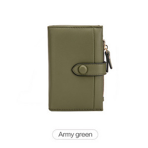 Πολυλειτουργικό γυναικείο πορτοφόλι κατασκευασμένο από faux δέρμα με μεταλλική στερέωση