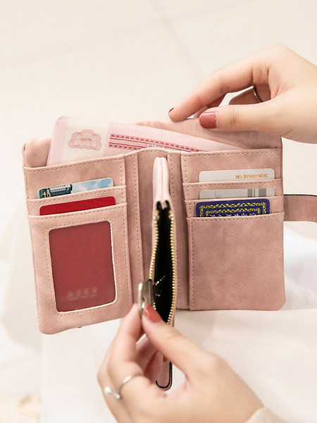 Γυναικείο πολυλειτουργικό πορτοφόλι με μεταλλική στερέωση - οικολογικό δέρμα