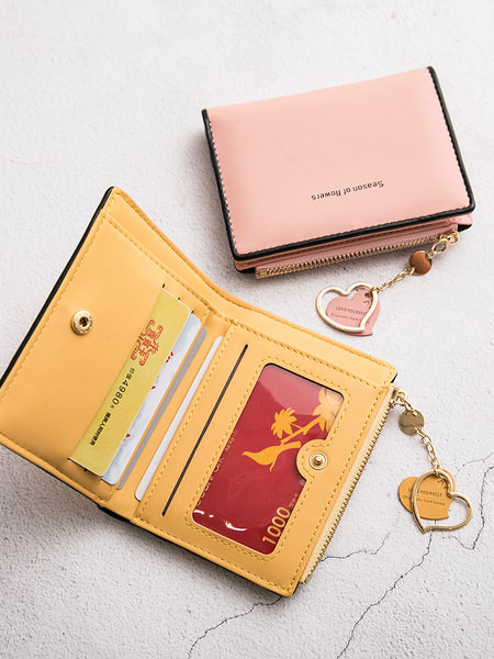 Μικρό πορτοφόλι από οικολογικό δέρμα με τσέπη για κέρματα και χαρτονομίσματα